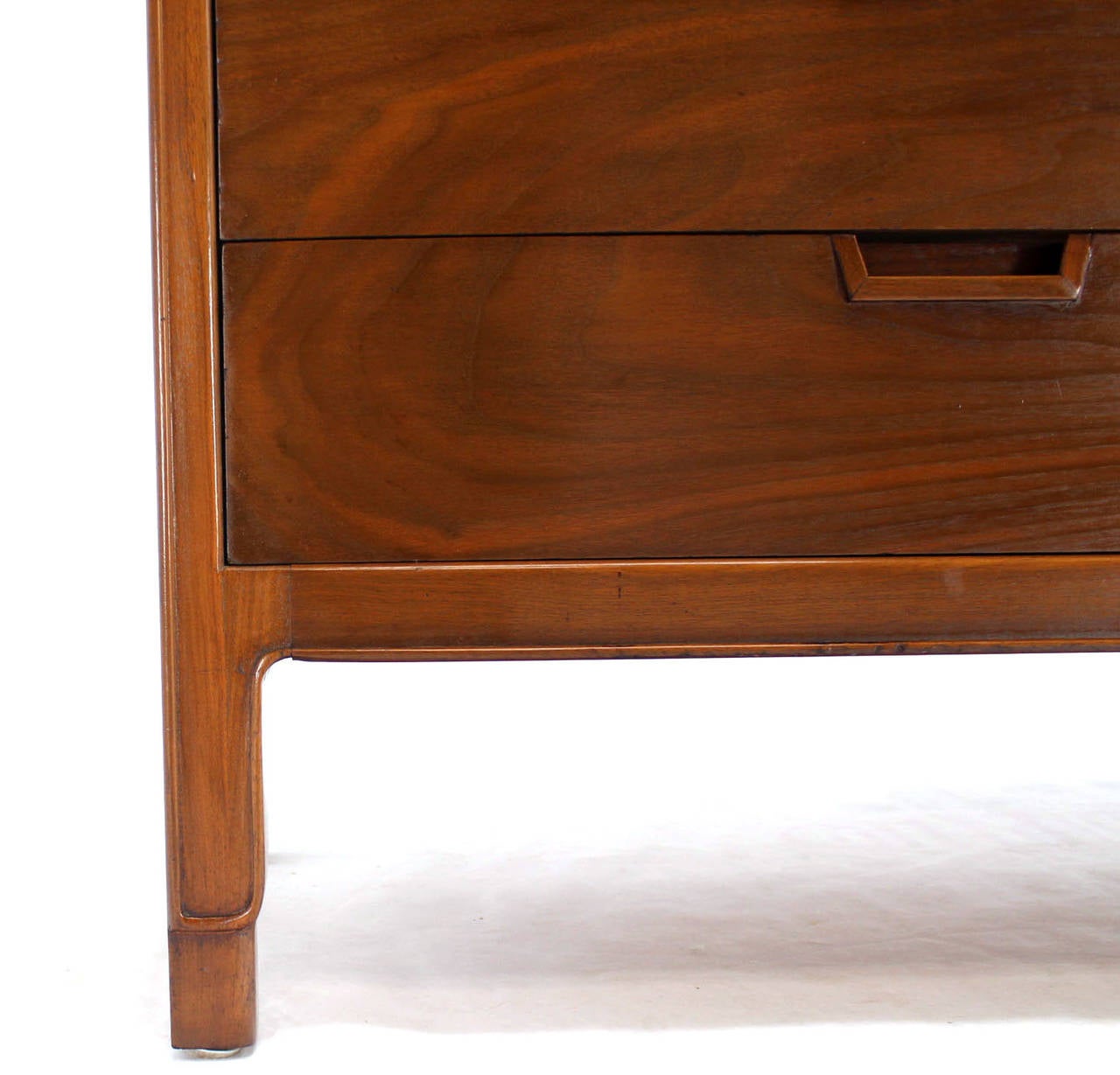 Mid-Century Modern John Stuart Bookmatched Walnut Eight-Drawer Dresser