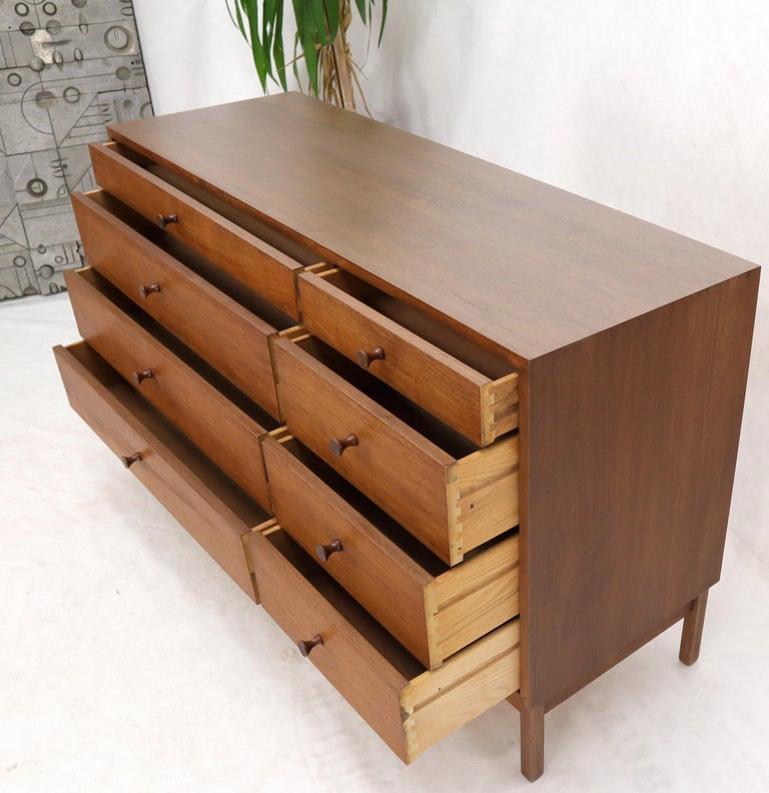 Mid-Century Modern Walnut 8 Drawers Long Dresser Credenza