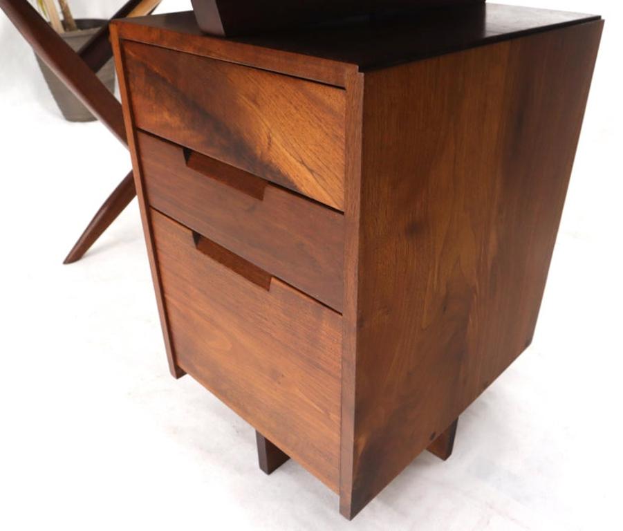 Conoid Cross Leg Desk in Walnut by George Nakashima Dated Documented, 1971