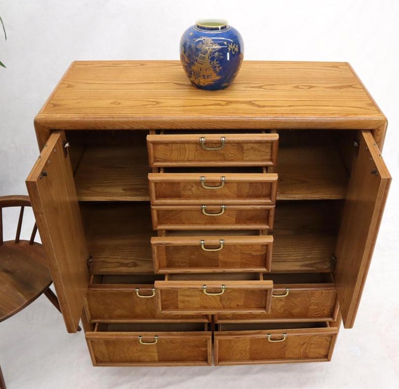 Broyhill Multidrawer Gentleman's Chest Dresser w/ Two Doors Compartments