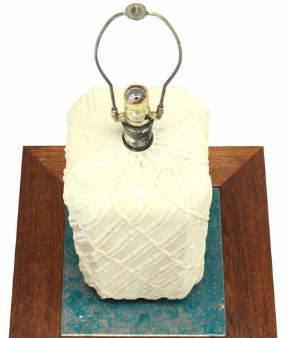EstablishedLines Rounded Corners Pedestal Shape White Faux Bamboo Decorated Pattern Table Lamp