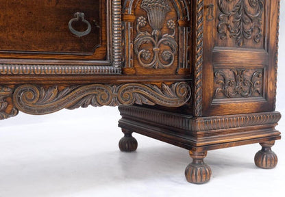 Jacobean Fine Carved Oak Sideboard Credenza Buffet Cabinet Mint