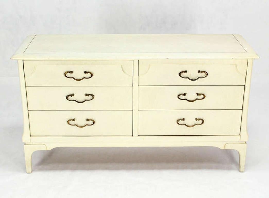 White Bone Tone Wash Lacquer 6 Drawer Dresser Solid Brass Ornate Drawer Pulls