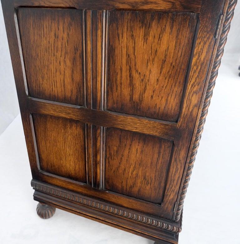 Jacobean Fine Carved Oak Sideboard Credenza Buffet Cabinet Mint