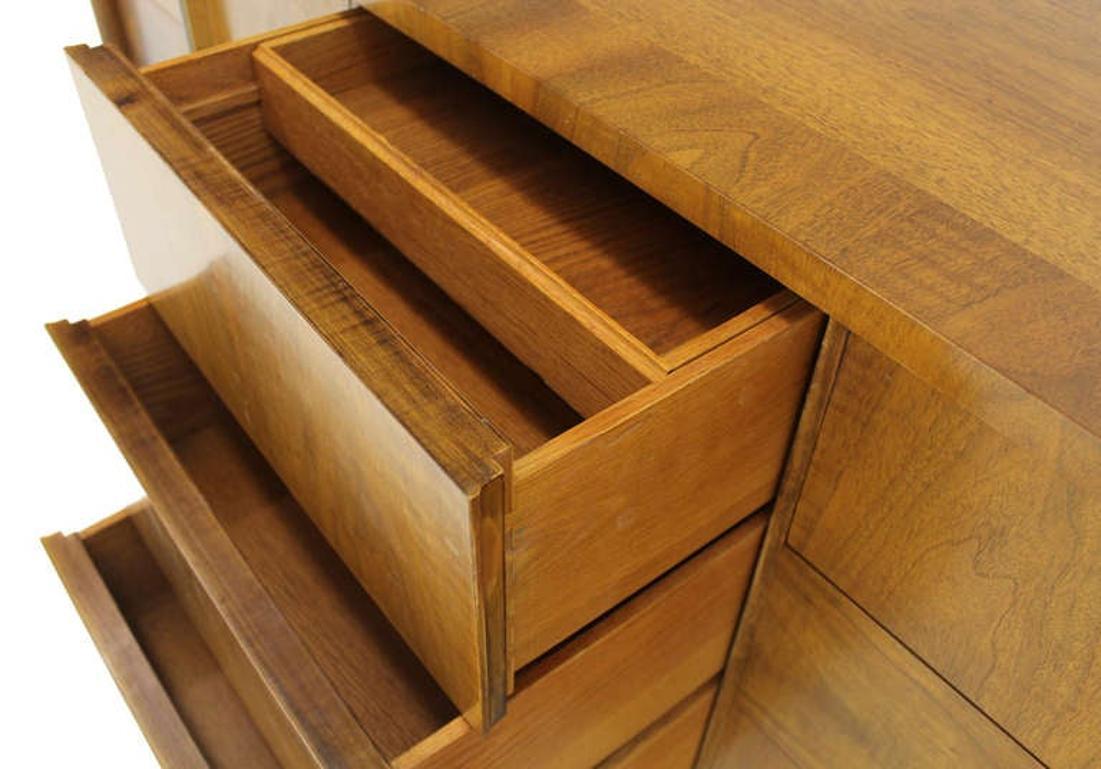 Mid Century Modern Burl Walnut John Widdicomb 9 Drawers Long Dresser Credenza